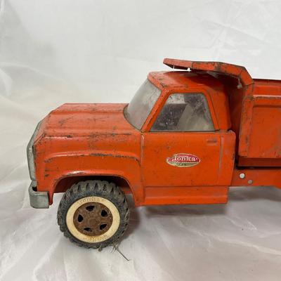 -201- VINTAGE | 1960â€™s Orange Tonka Dump Truck