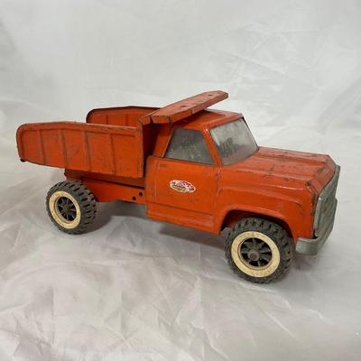 -201- VINTAGE | 1960â€™s Orange Tonka Dump Truck