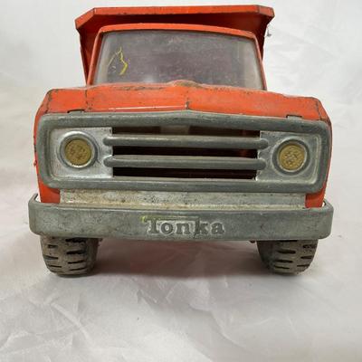 -201- VINTAGE | 1960â€™s Orange Tonka Dump Truck