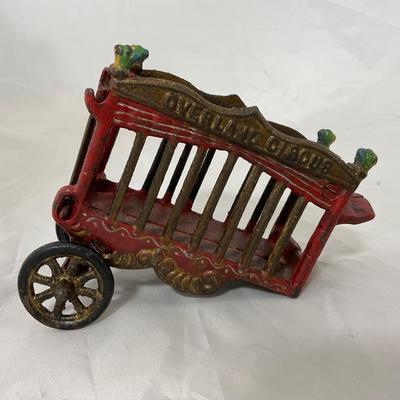 -202- VINTAGE | 1920â€™s Cast Iron Overland Circus Wagon