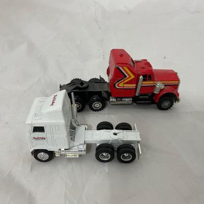 -203- COLLECTIBLE | Toy Semi Trucks