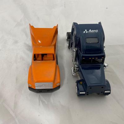 -203- COLLECTIBLE | Toy Semi Trucks
