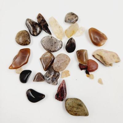 MULTI STONE INCLUDING QUARTZ CRYSTAL ROCK CHIPS
