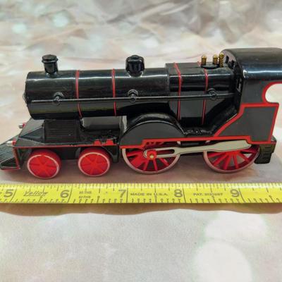 FUN DIECAST LIGHT/SOUND TRAIN W/ PULLBACK ACTION