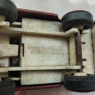 VINTAGE 1970'S TONKA MINI RED PICKUP TRUCK
