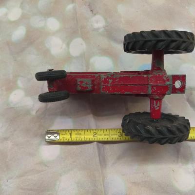 VINTAGE 1960'S ERTL INTERNATIONAL FARMALL 656 DIECAST FARM TRACTOR