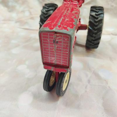 VINTAGE 1969 ERTL INTERNATIONAL HARVESTER 544 DIECAST LARGE FARM TRACTOR