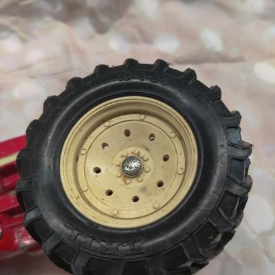 VINTAGE 1969 ERTL INTERNATIONAL HARVESTER 544 DIECAST LARGE FARM TRACTOR
