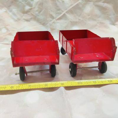 VINTAGE ERTL METAL FARM WAGON LOT