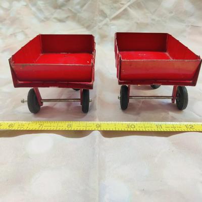 VINTAGE ERTL METAL FARM WAGON LOT