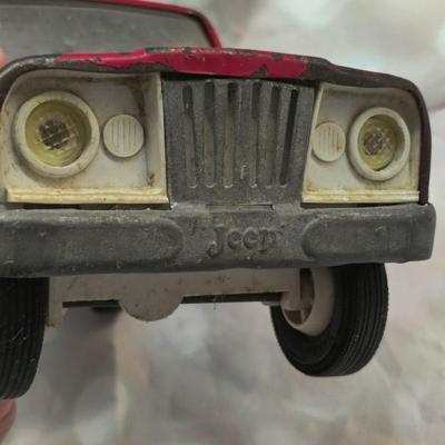 VINTAGE 1960/70'S TONKA FIRE CHIEF JEEP WAGONEER