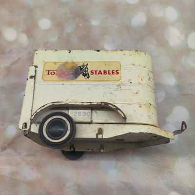 VINTAGE TONKA STABLES TOY TRAILER LOT