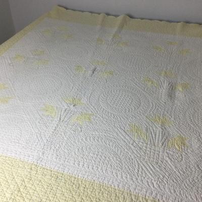 963 Vintage Yellow & White Basket Quilt 73â€ x 76â€