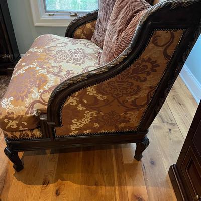 Extra Wide Chair With Matching Ottoman (LR-MG)
