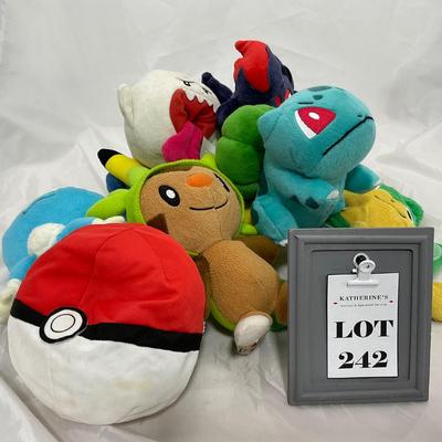 -242- COLLECTIBLE | PokÃ©mon Plushy