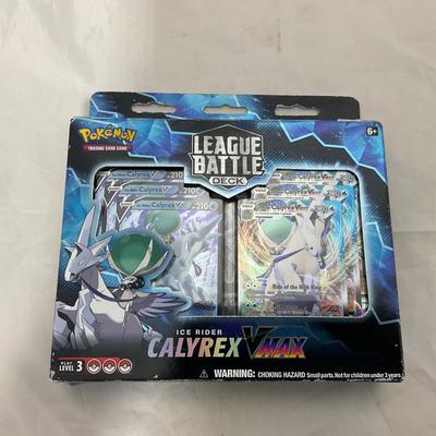 -248- COLLECTIBLE | PokÃ©mon Ice Rider Calyrex Set