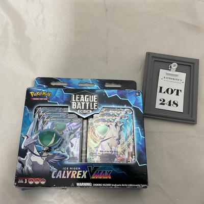 -248- COLLECTIBLE | PokÃ©mon Ice Rider Calyrex Set