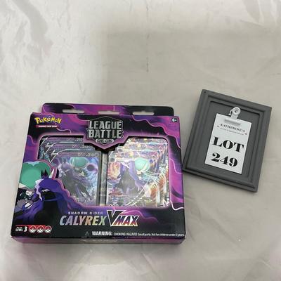 -249- COLLECTIBLE | PokÃ©mon League Battle Shadow Rider Calyrex VMAX | Factory Set
