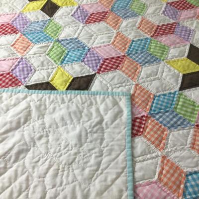 968 Vintage Bee Hive Colorful Quilt 99â€ x 85â€
