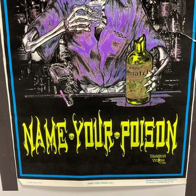 -255- COLLECTIBLE | Vintage Skull Blacklight Poster