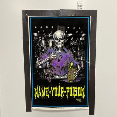 -255- COLLECTIBLE | Vintage Skull Blacklight Poster
