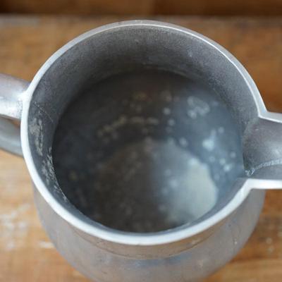 VINTAGE PEWTER PITCHER OF 1 GALLON / EXCELLENT ANTIQUE FOLK ART PAINTED WOODEN BIRD