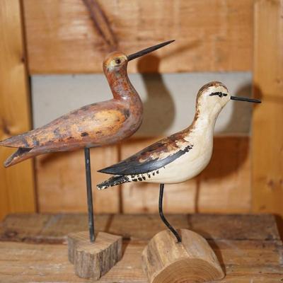 PAIR OF VINTAGE HAND CARVED AND FOLK ART PAINTED SHORE BIRDS
