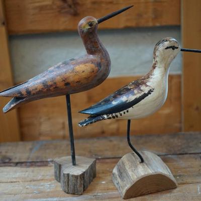 PAIR OF VINTAGE HAND CARVED AND FOLK ART PAINTED SHORE BIRDS