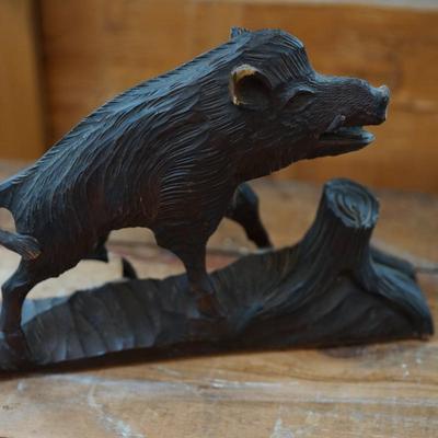 VINTAGE HAND CARVED WOOD BOAR