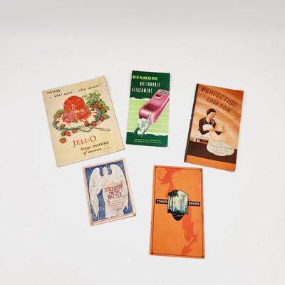 VINTAGE FOOD & MORE COLLECTABLE BOOKLETS