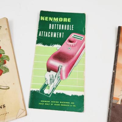 VINTAGE FOOD & MORE COLLECTABLE BOOKLETS