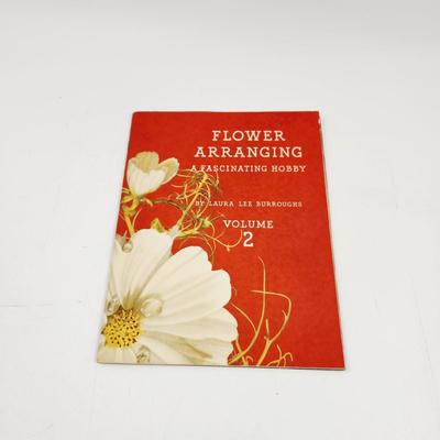 1941 COCA-COLA CO BOOKLET - FLOWER ARRANGING