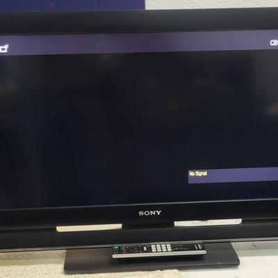 32" Sony TV with Remote