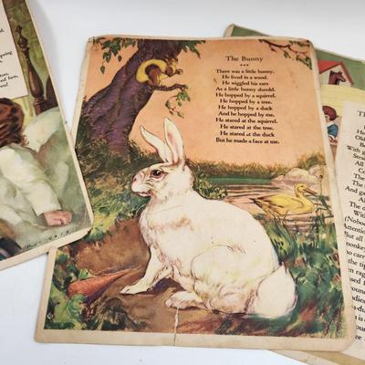 VINTAGE NURSEY RHYMES COLORFUL PAGES - COLLECTABLES