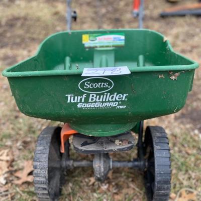 Scottâ€™s Turf Builder Spreader