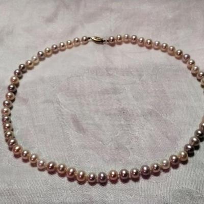 Gorgeous High Luster Pastel Lavender and Pink 7mm Pearl 17" Necklace with `14k Clasp