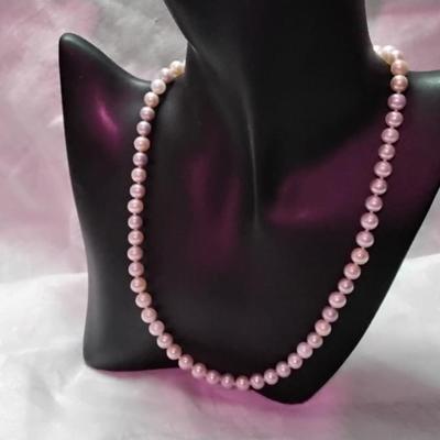 Gorgeous High Luster Pastel Lavender and Pink 7mm Pearl 17" Necklace with `14k Clasp