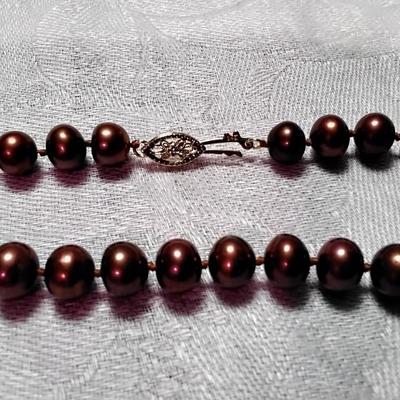 Gorgeous Cranberry 9mm Pearls 18" Necklace With 14K Clasp
