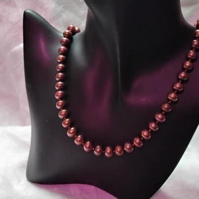 Gorgeous Cranberry 9mm Pearls 18" Necklace With 14K Clasp