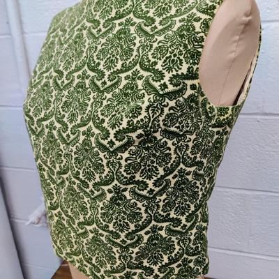 VINTAGE CALIFORNIA GIRL GREEN FLORAL PRINT VELVET SHORT SLEEVE TOP SIZE 11