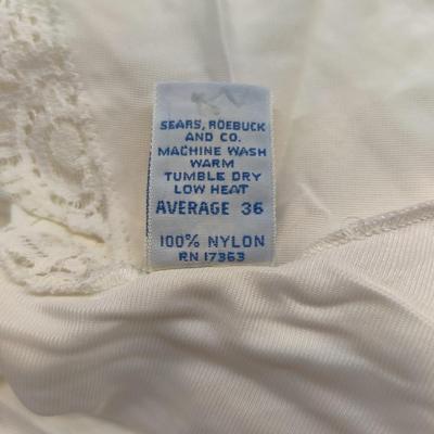 VINTAGE SEARS THE IMPROVED DOESN'T SLIP NYLON FULL SLIP SIZE AVERAGE 36