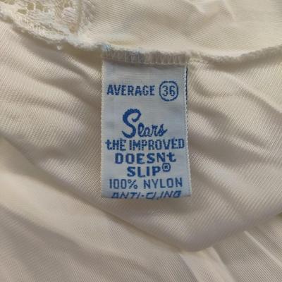 VINTAGE SEARS THE IMPROVED DOESN'T SLIP NYLON FULL SLIP SIZE AVERAGE 36