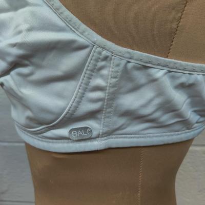 VINTAGE BALI BRA SIZE B 40