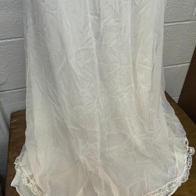 VINTAGE SHADOWTIME NYLON NIGHTIE SIZE M