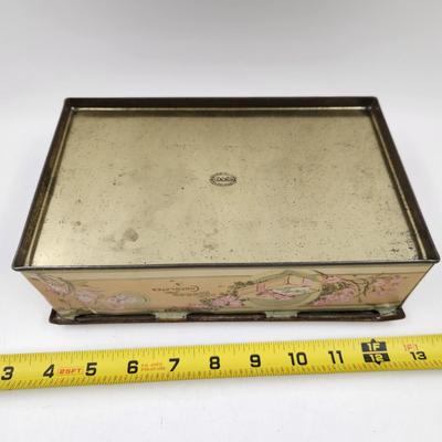 VINTAGE METAL MOTHER DEAR VASSAR CHOCOLATE BOX