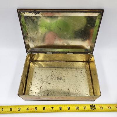 VINTAGE METAL MOTHER DEAR VASSAR CHOCOLATE BOX