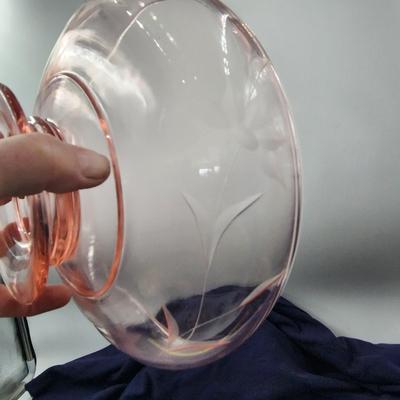 VINTAGE ETCHED PINK PEDESTAL GLASS BOWL