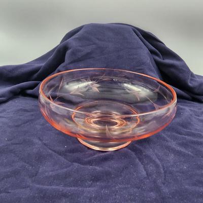 VINTAGE ETCHED PINK PEDESTAL GLASS BOWL
