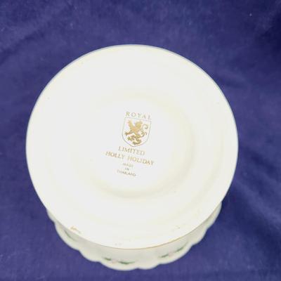 ROYAL LIMITED HOLLY HOLIDAY NUT / CANDY DISH