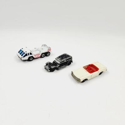VINTAGE DIE CAST CAR BUNDLE